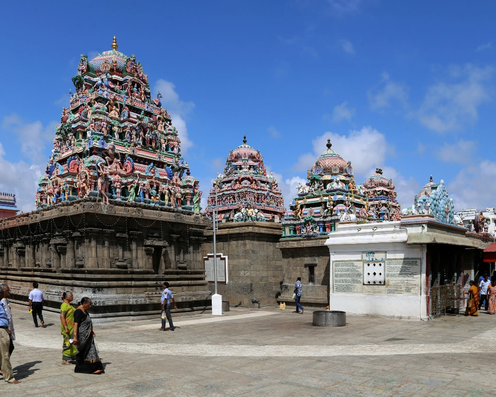 Chennai,_Arulmigu_Kapaleeswarar,_temple inside