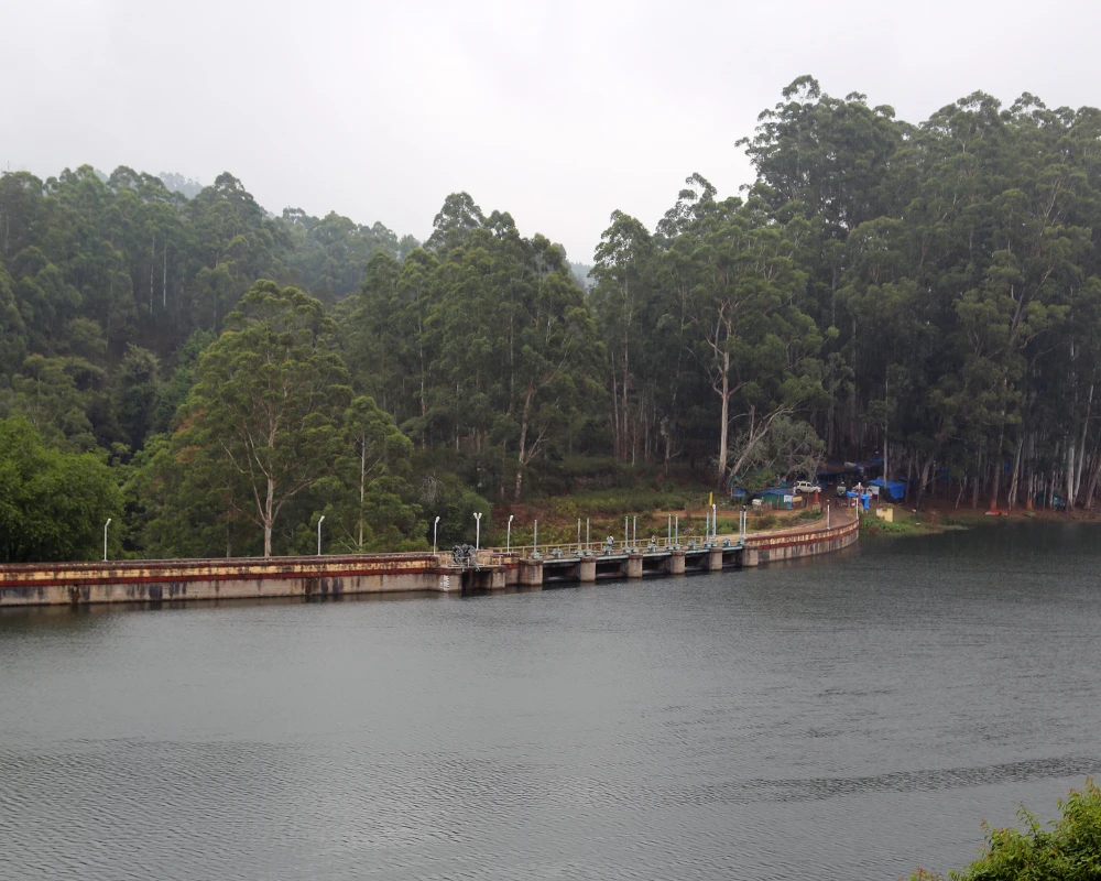Kundala Dam and Lake